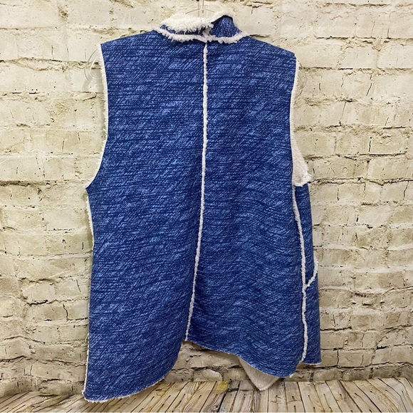 Lularoe Marlow Sherpa Suede Like Open Vest Pockets Terracotta White - Picture 3 of 5